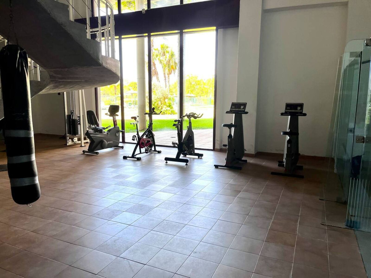 Te koop Middle Floor Apartment Costa Del Sol Estepona € 260.000,-