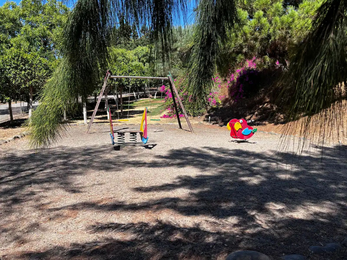 Te koop Middle Floor Apartment Costa Del Sol Estepona € 260.000,-