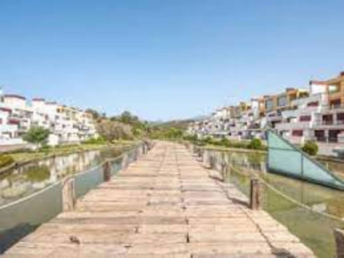 Te koop Middle Floor Apartment Costa Del Sol Estepona € 260.000,-