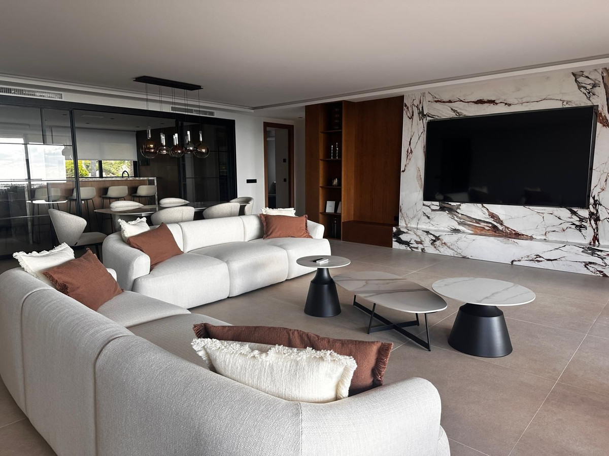 Te koop Middle Floor Apartment Costa Del Sol Nueva Andalucía € 1.650.000,-