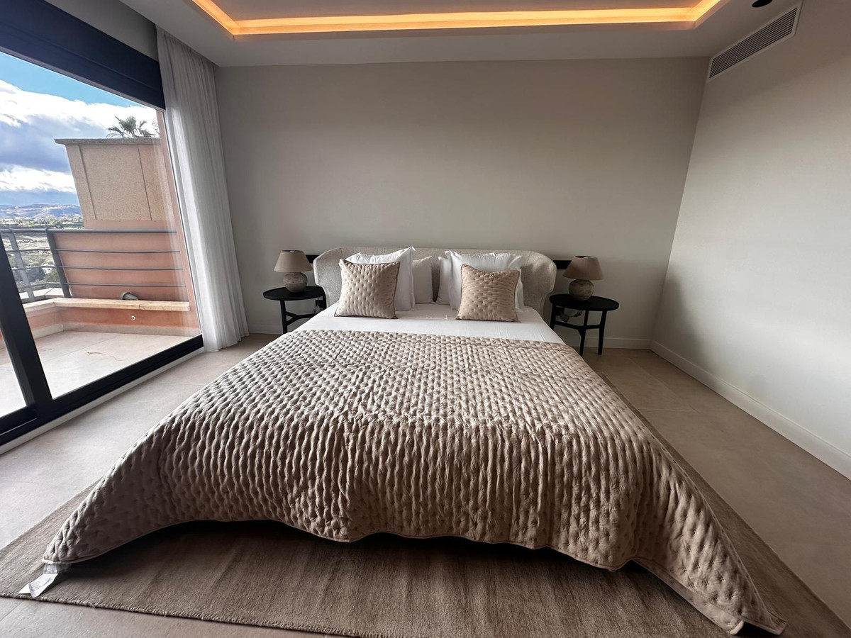 Te koop Middle Floor Apartment Costa Del Sol Nueva Andalucía € 1.650.000,-