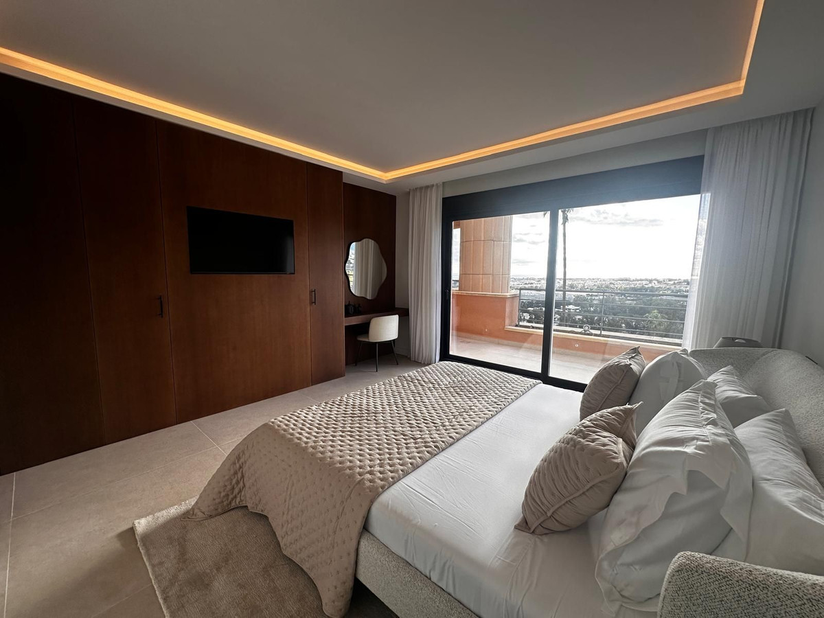 Te koop Middle Floor Apartment Costa Del Sol Nueva Andalucía € 1.650.000,-