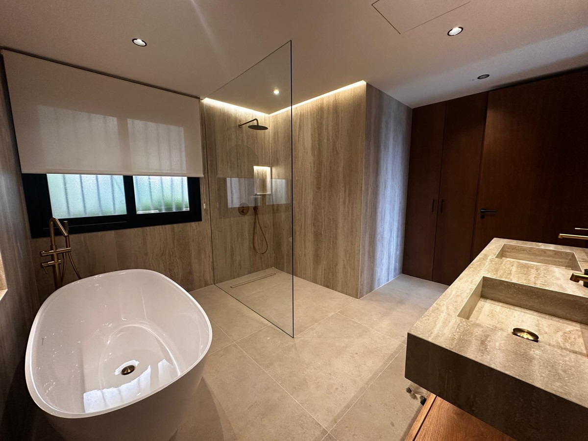 Te koop Middle Floor Apartment Costa Del Sol Nueva Andalucía € 1.650.000,-