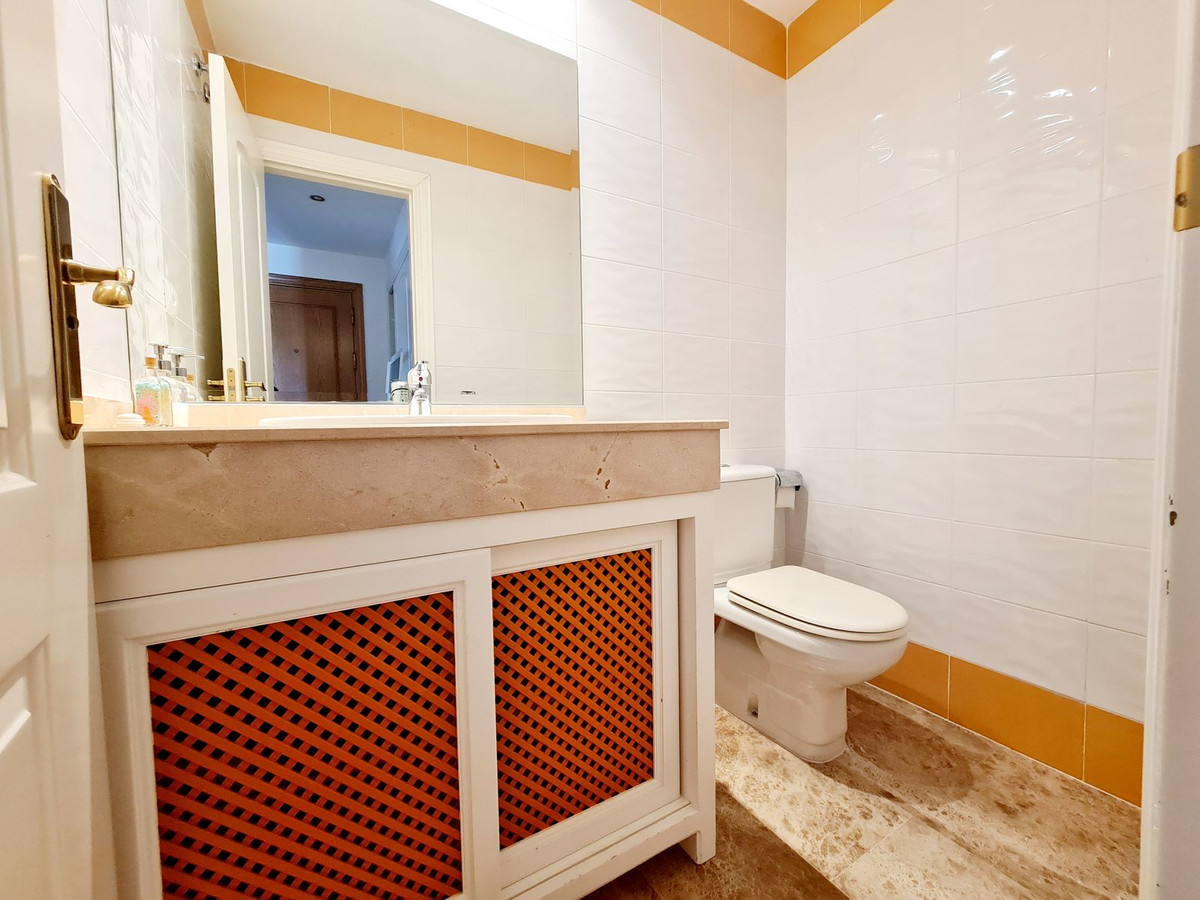 Te koop Middle Floor Apartment Costa Del Sol San Pedro De Alcántara € 595.000,-