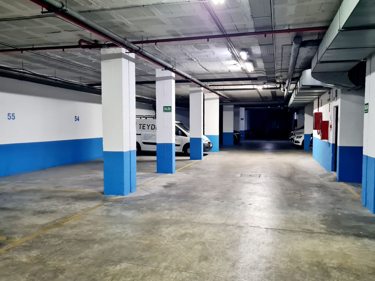 Te koop Middle Floor Apartment Costa Del Sol San Pedro De Alcántara € 595.000,-