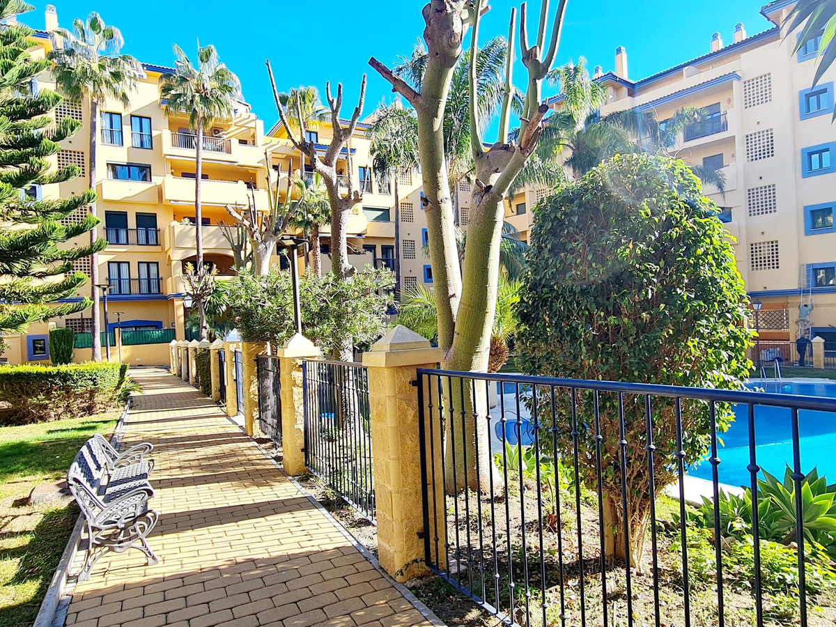 Te koop Middle Floor Apartment Costa Del Sol San Pedro De Alcántara € 595.000,-