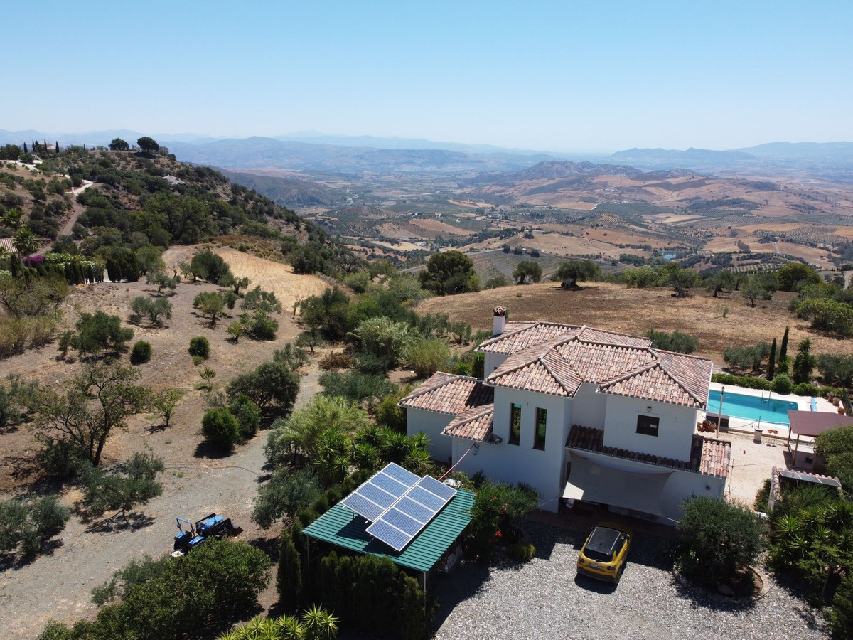 Te koop Finca - Cortijo Costa Del Sol Casarabonela € 575.000,-