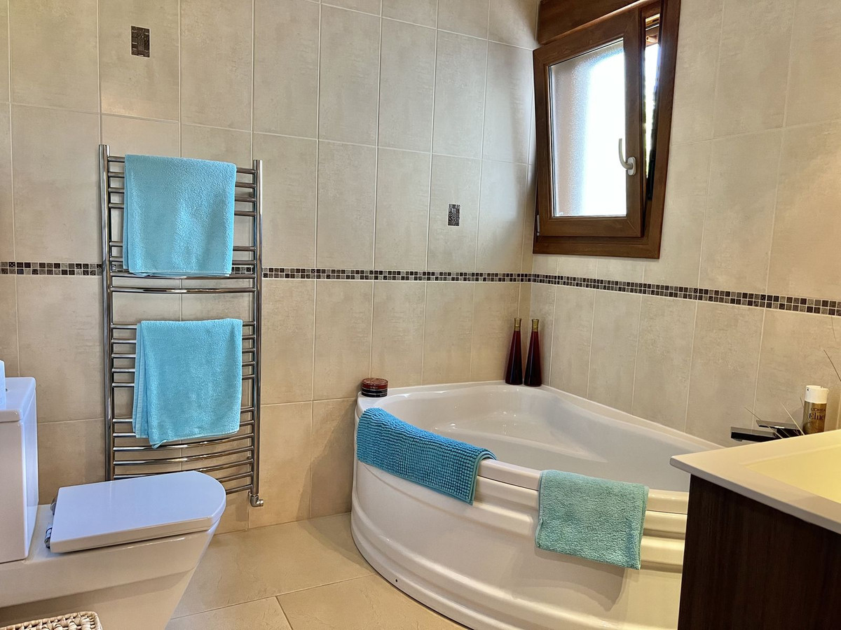 Te koop Finca - Cortijo Costa Del Sol Casarabonela € 575.000,-