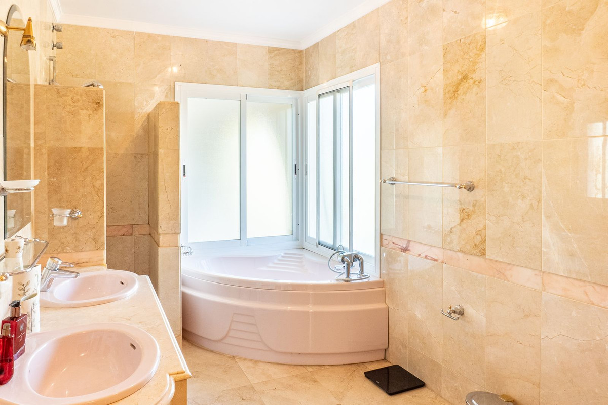 Te koop Vrijstaande Villa Costa Del Sol New Golden Mile € 4.200.000,-