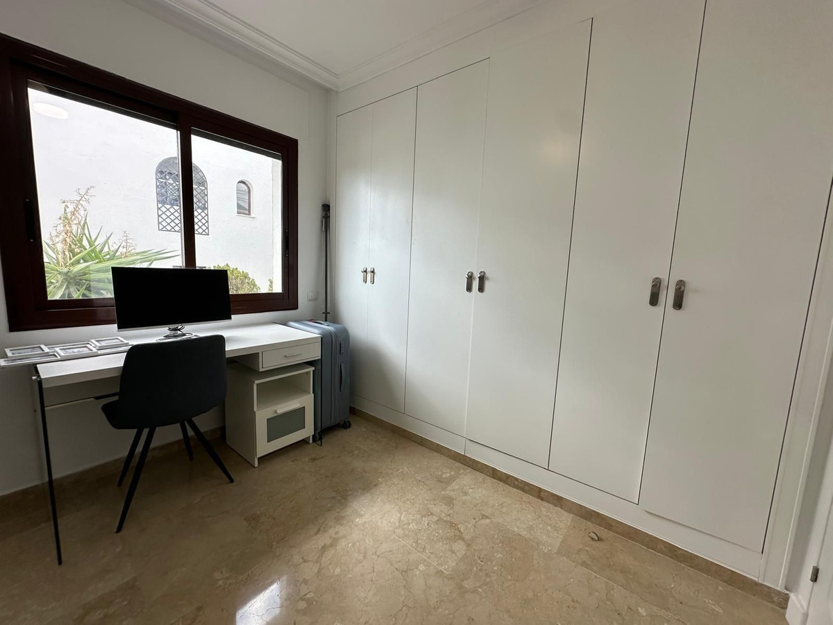 Te koop Middle Floor Apartment Costa Del Sol The Golden Mile € 620.000,-