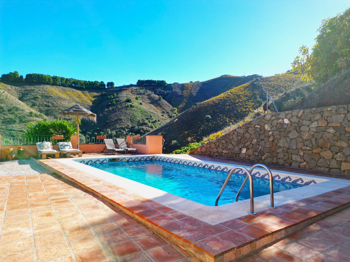 Te koop Vrijstaande Villa Costa Del Sol El Borge € 345.000,-