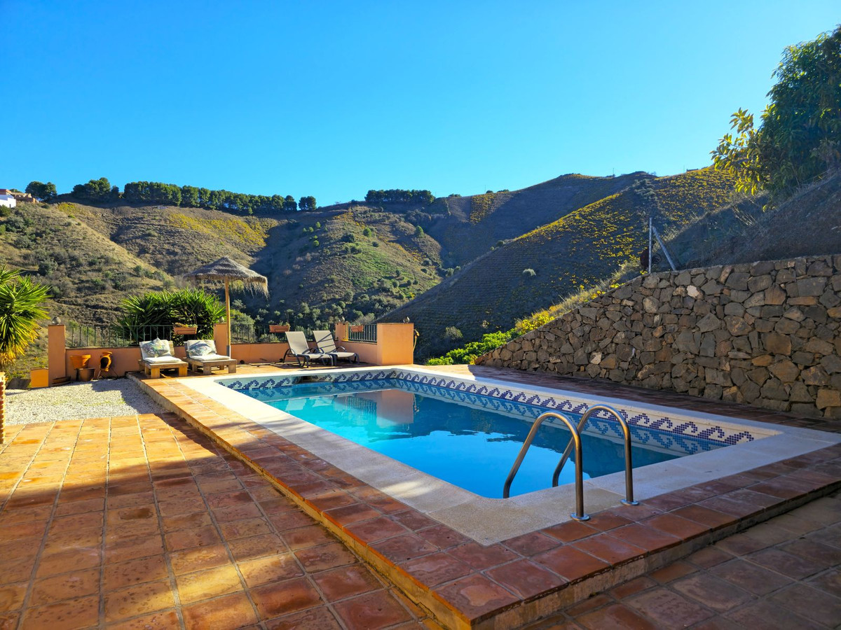 Te koop Vrijstaande Villa Costa Del Sol El Borge € 345.000,-