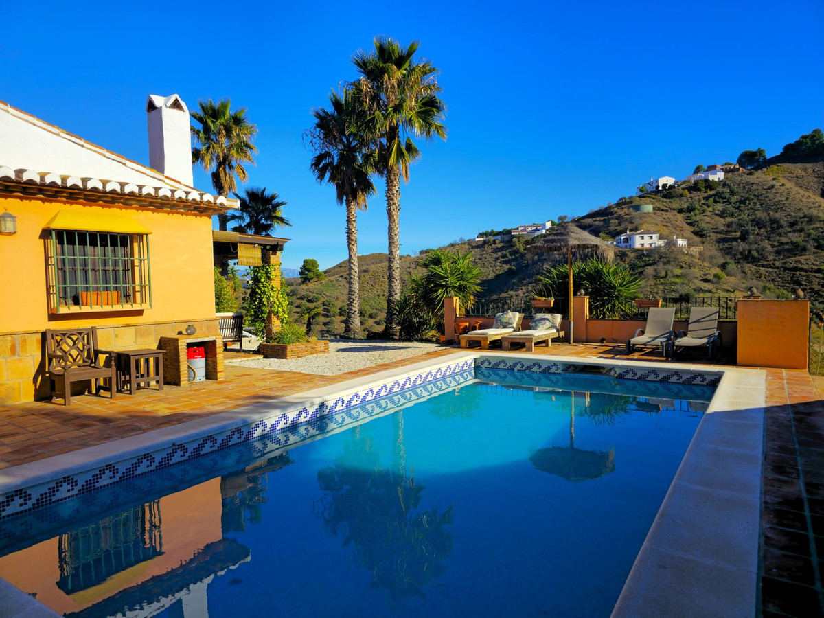 Te koop Vrijstaande Villa Costa Del Sol El Borge € 345.000,-