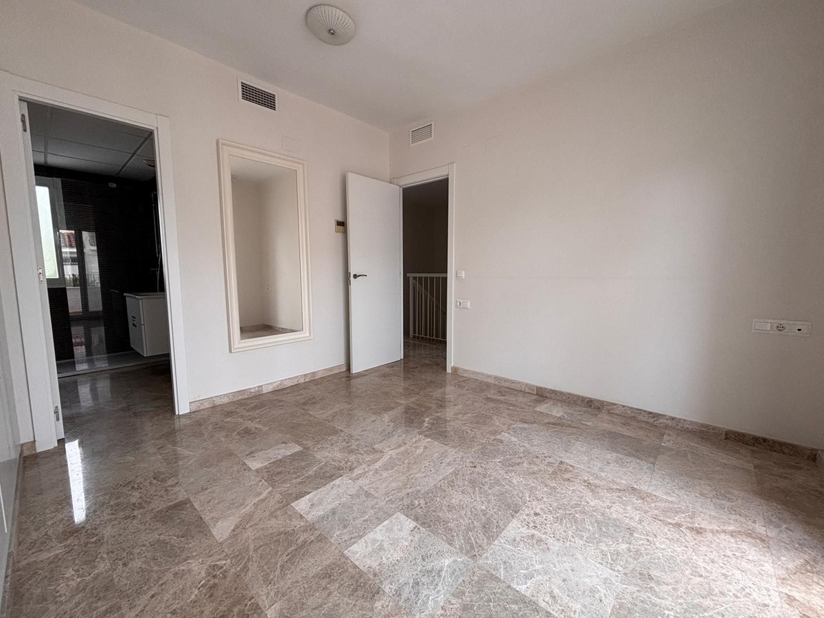 Te koop Herenhuis Costa Del Sol Nueva Andalucía € 595.000,-