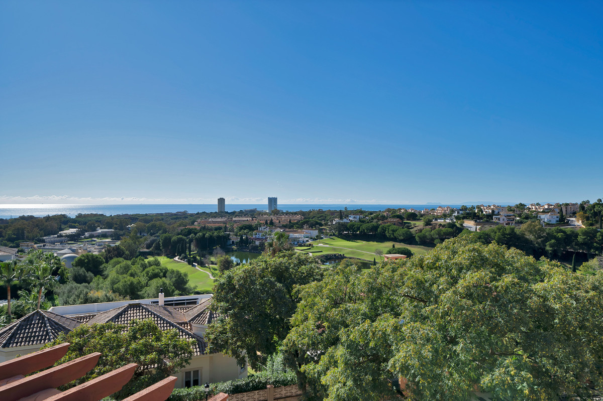 Te koop Middle Floor Apartment Costa Del Sol Marbella € 489.700,-