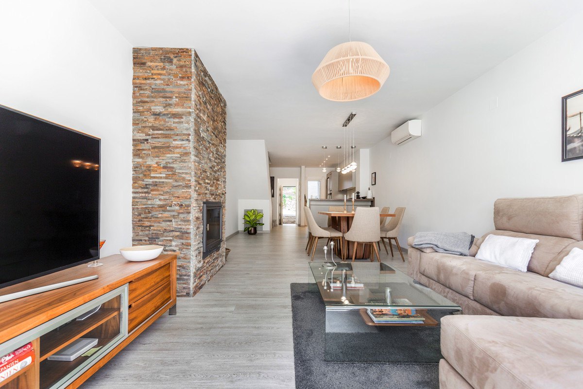 Te koop Herenhuis Costa Del Sol Nueva Andalucía € 745.000,-