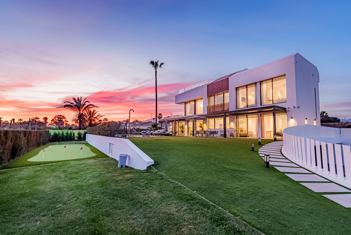 Te koop Vrijstaande Villa Costa Del Sol New Golden Mile € 6.200.000,-