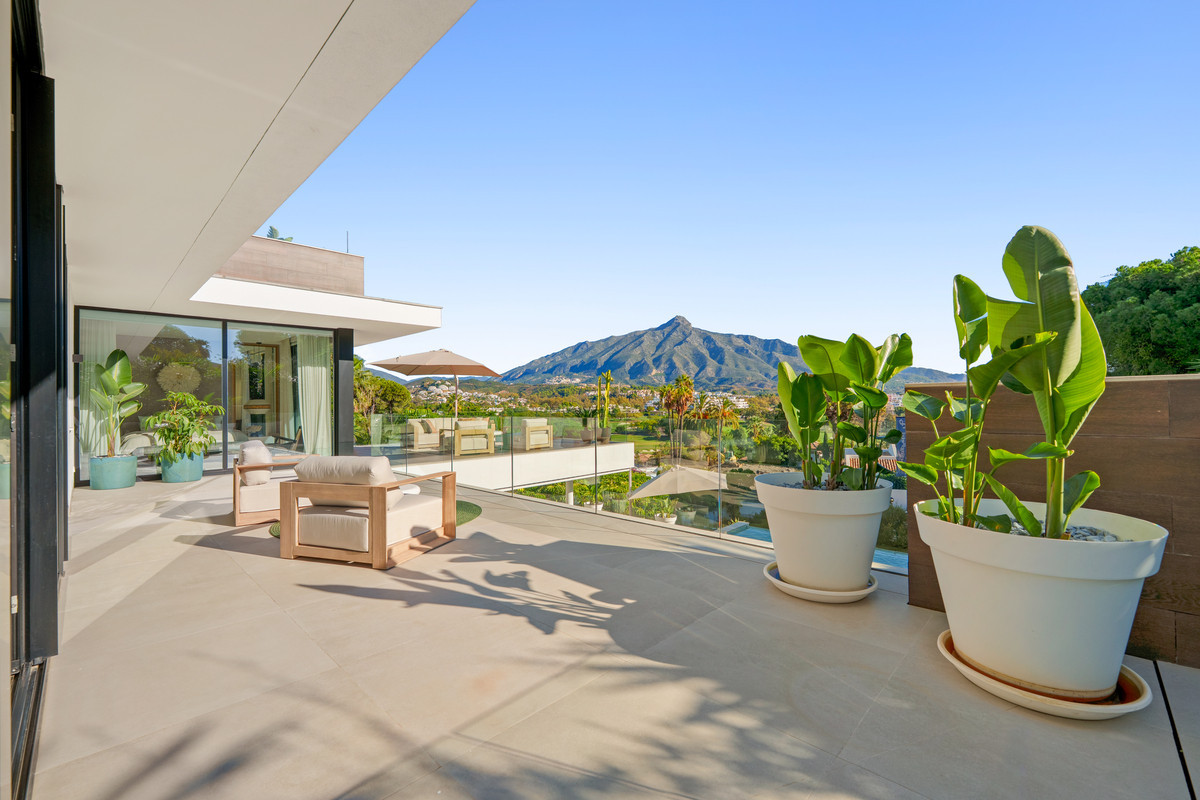 Te koop Vrijstaande Villa Costa Del Sol Nueva Andalucía € 4.990.000,-