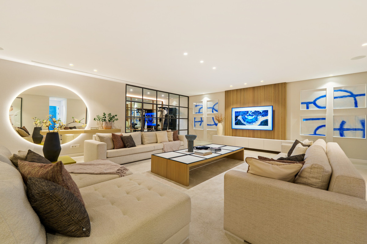 Te koop Vrijstaande Villa Costa Del Sol Nueva Andalucía € 4.990.000,-