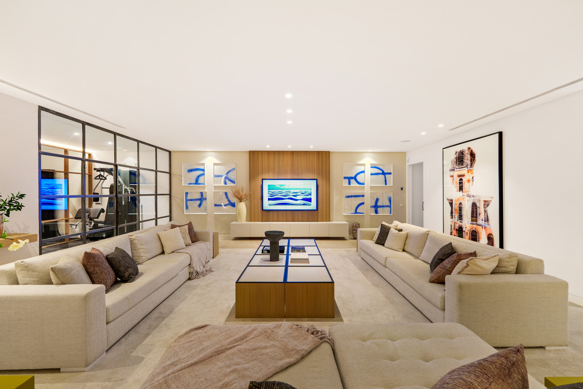 Te koop Vrijstaande Villa Costa Del Sol Nueva Andalucía € 4.990.000,-