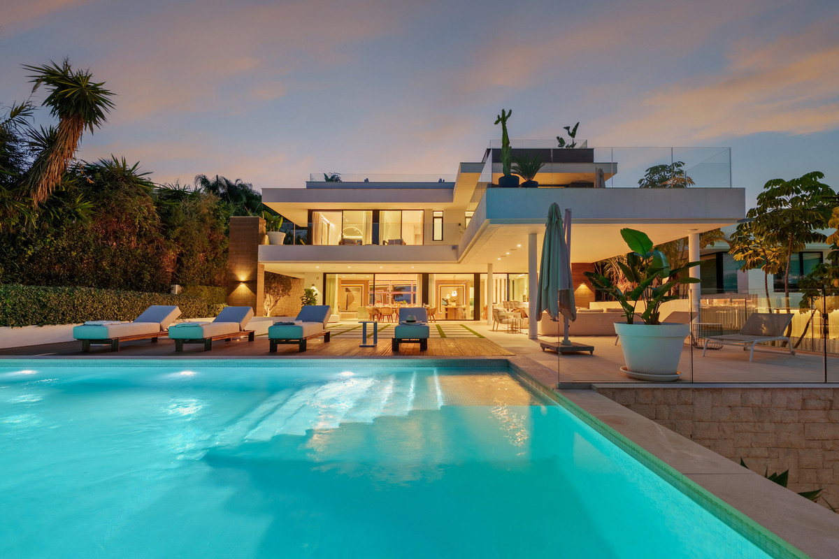 Te koop Vrijstaande Villa Costa Del Sol Nueva Andalucía € 4.990.000,-