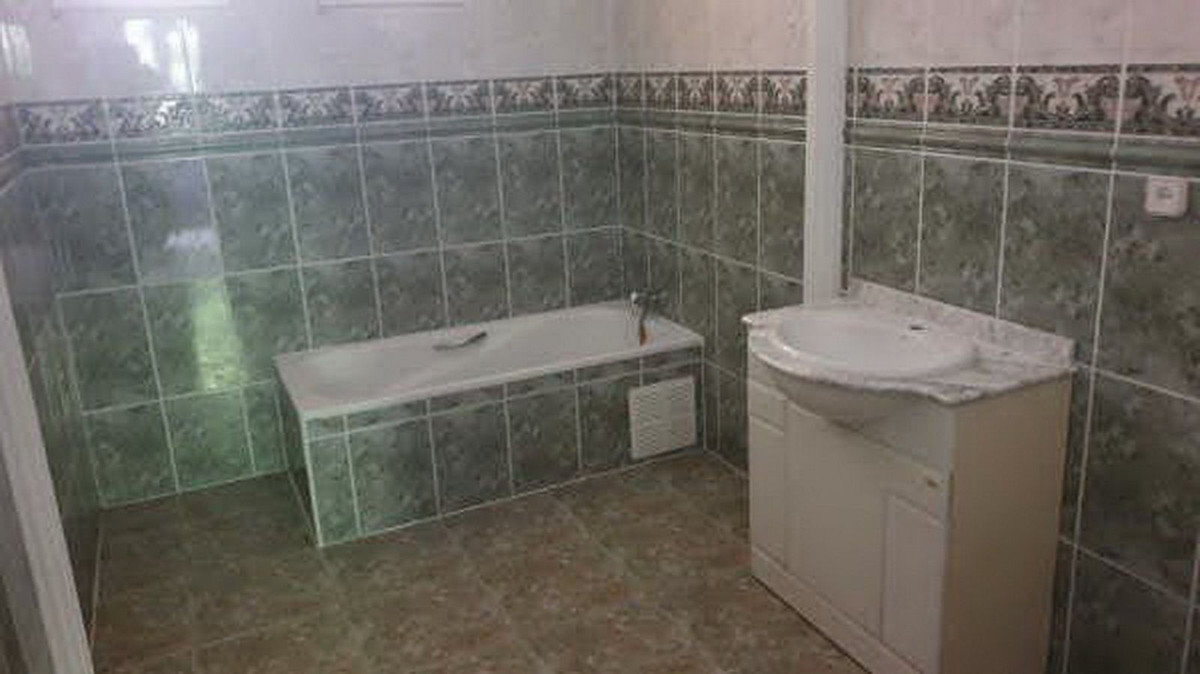 Te koop Vrijstaande Villa Costa Del Sol Manilva € 680.000,-