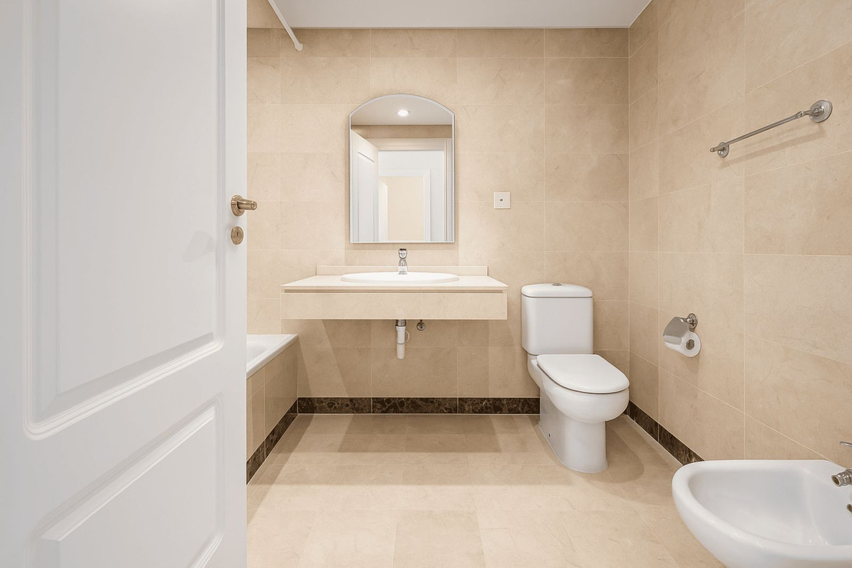 Te koop Middle Floor Apartment Costa Del Sol La Duquesa € 260.000,-