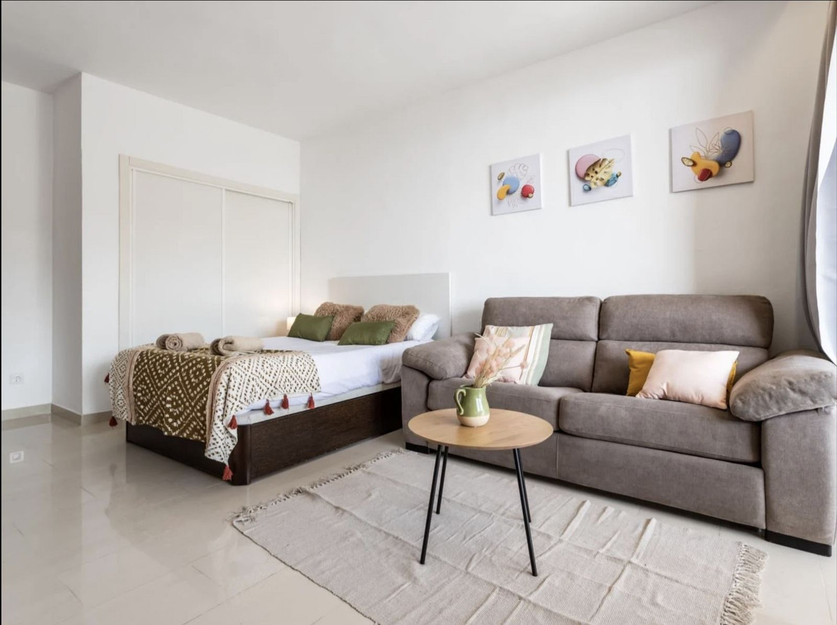 Te koop Middle Floor Studio Costa Del Sol Fuengirola € 249.000,-