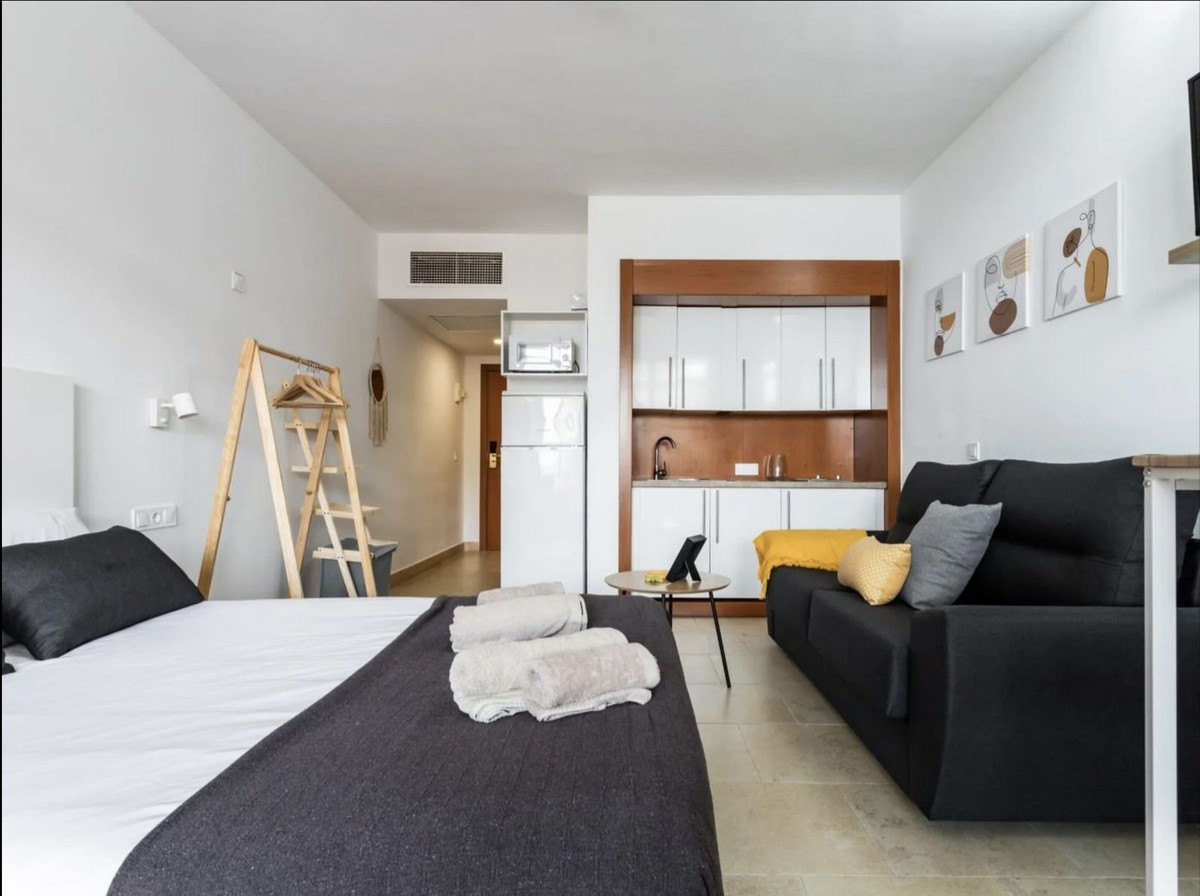 Te koop Middle Floor Studio Costa Del Sol Fuengirola € 249.000,-