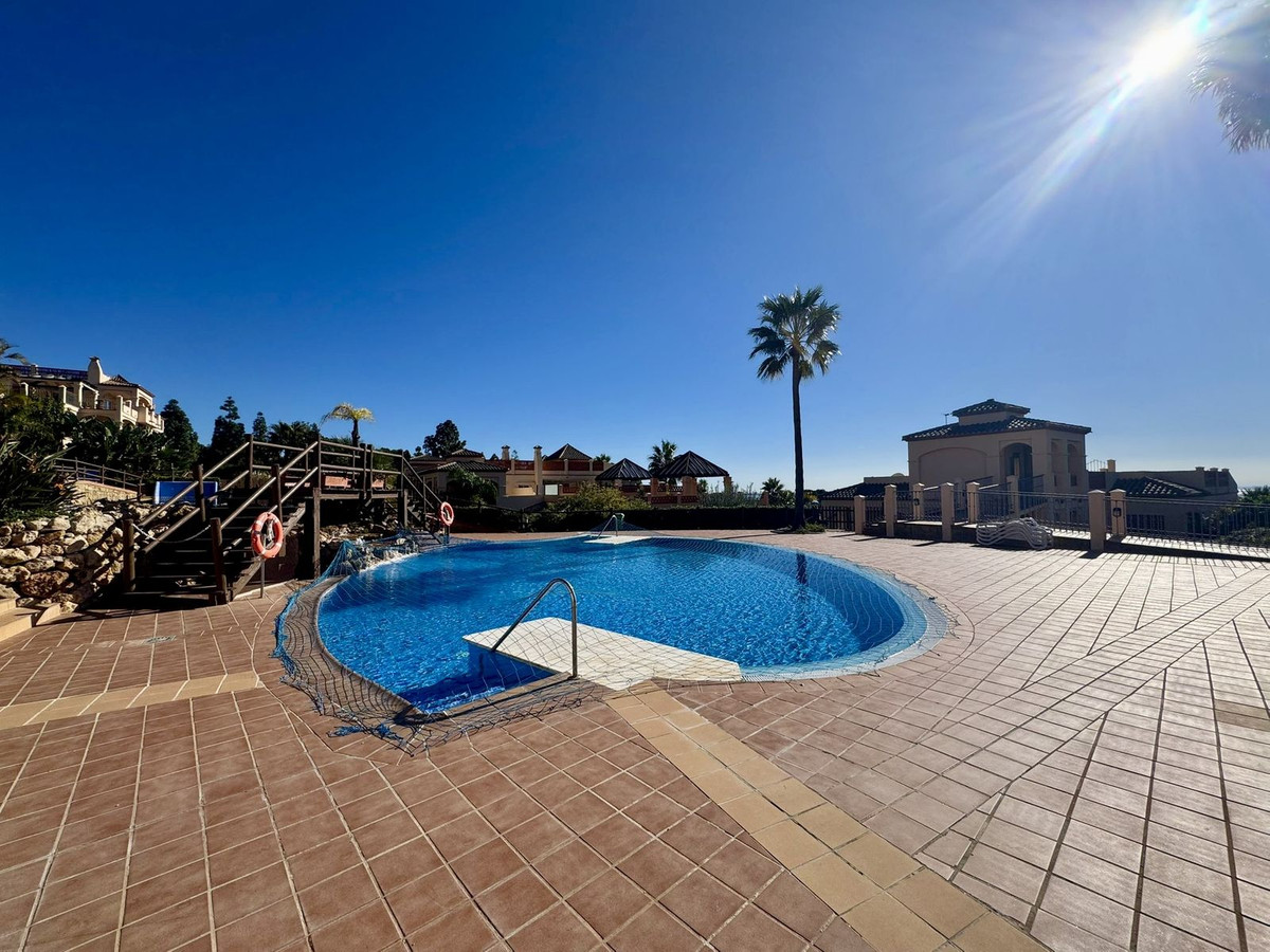 Te koop Middle Floor Apartment Costa Del Sol Torrequebrada € 440.000,-