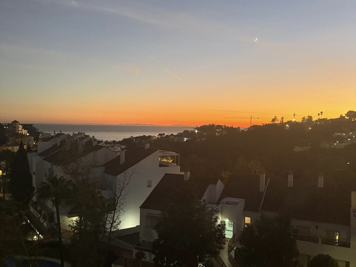 Te koop Middle Floor Apartment Costa Del Sol Torrequebrada € 440.000,-