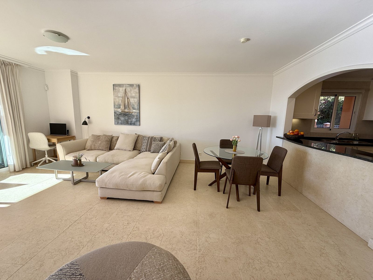 Te koop Middle Floor Apartment Costa Del Sol Torrequebrada € 440.000,-