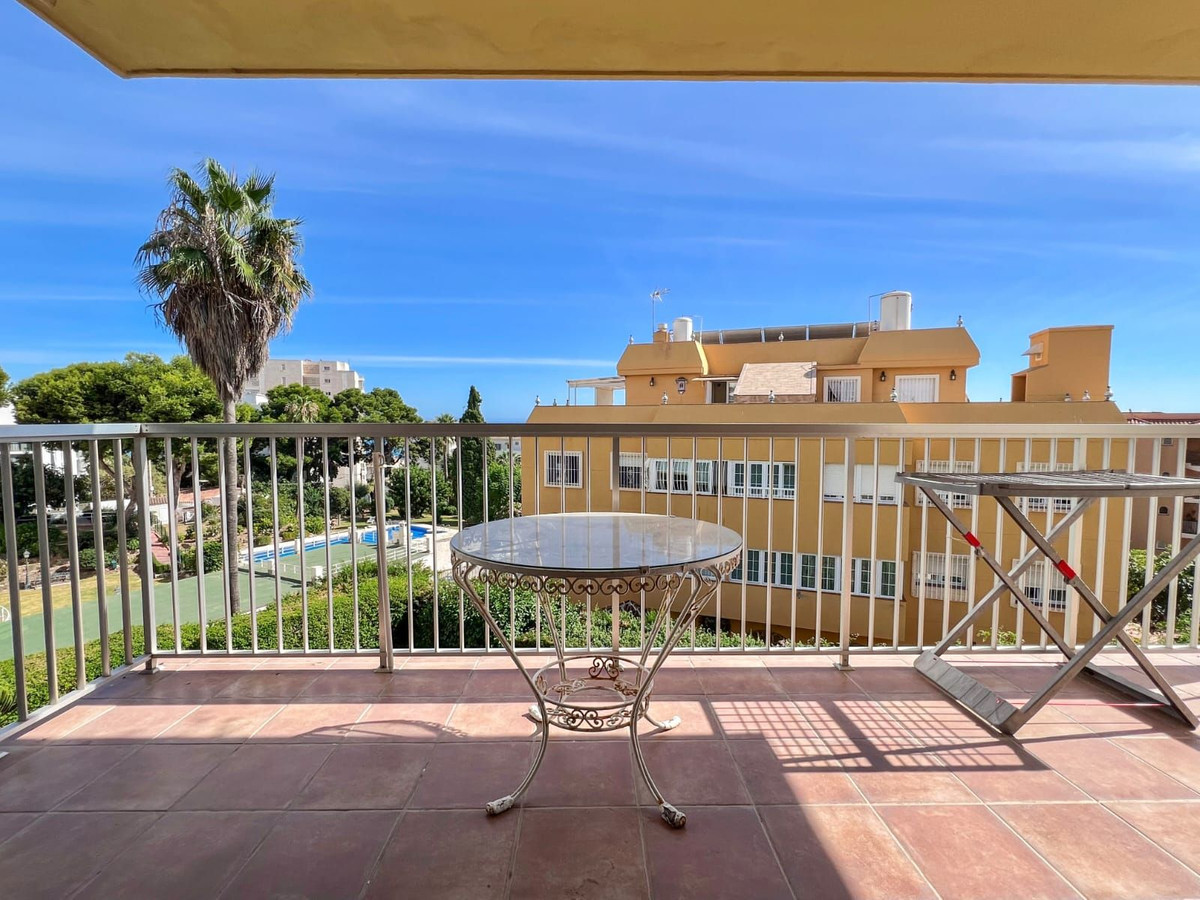Te koop Middle Floor Apartment Costa Del Sol Benalmadena € 335.000,-