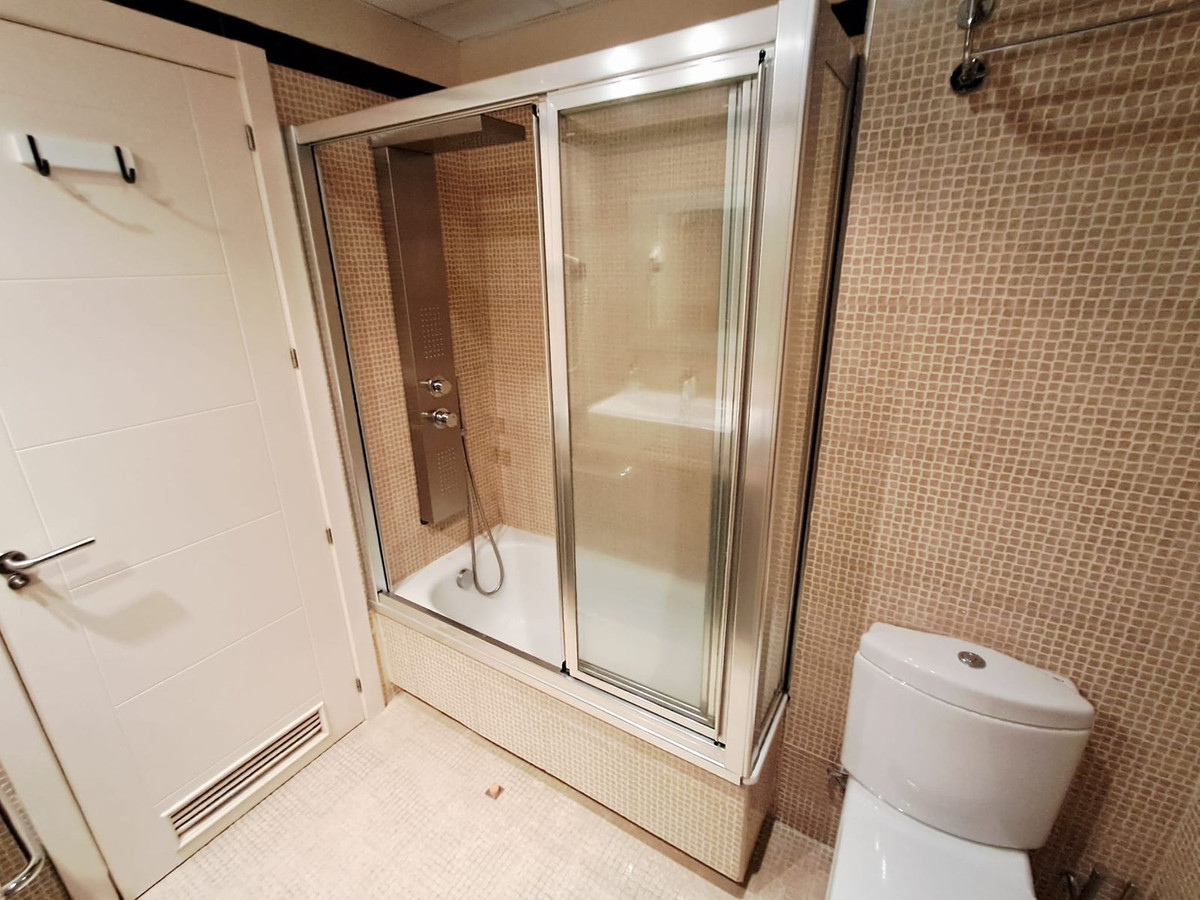 Te koop Middle Floor Apartment Costa Del Sol Benalmadena € 590.000,-