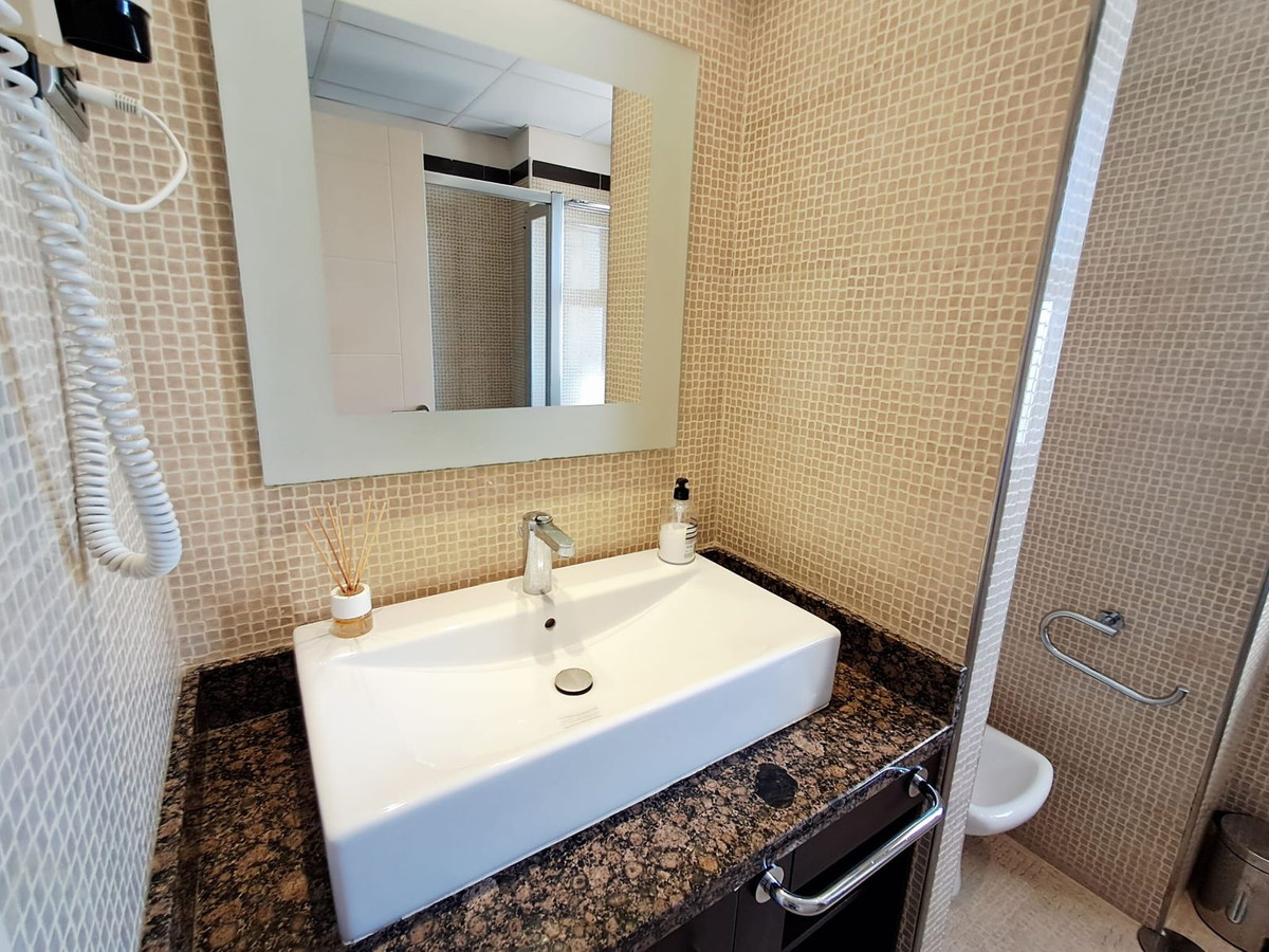 Te koop Middle Floor Apartment Costa Del Sol Benalmadena € 590.000,-