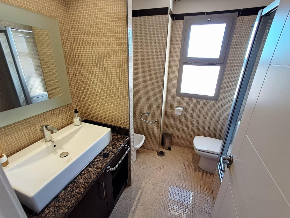 Te koop Middle Floor Apartment Costa Del Sol Benalmadena € 590.000,-