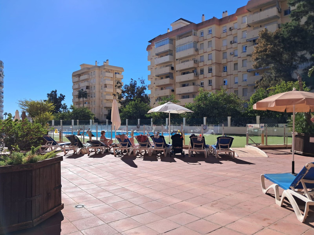 Te koop Middle Floor Apartment Costa Del Sol Benalmadena € 590.000,-