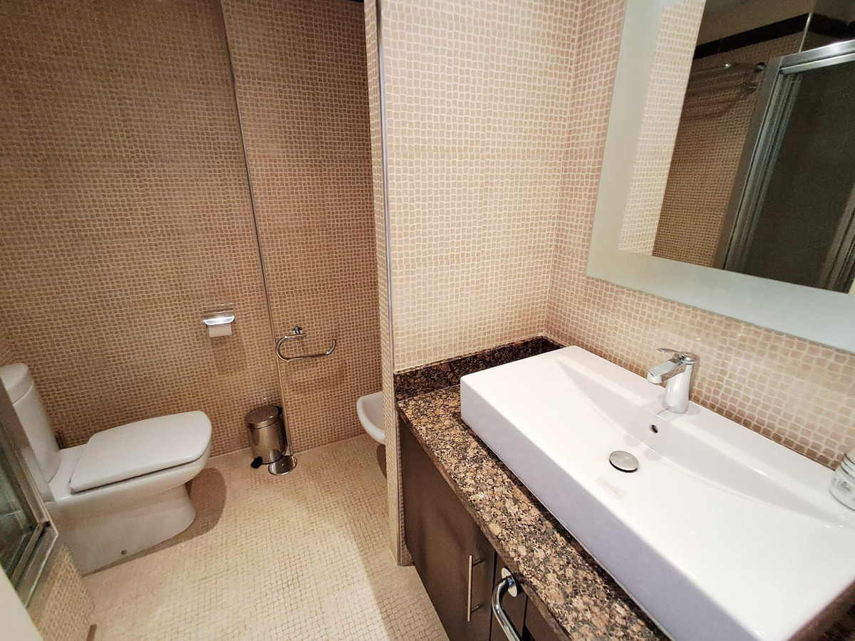 Te koop Middle Floor Apartment Costa Del Sol Benalmadena € 590.000,-