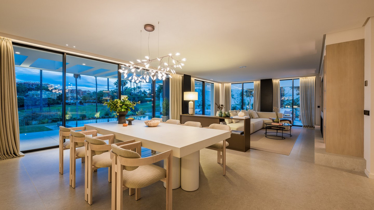 Te koop Vrijstaande Villa Costa Del Sol Nueva Andalucía € 5.975.000,-