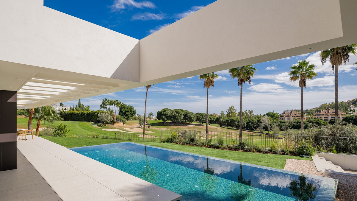 Te koop Vrijstaande Villa Costa Del Sol Nueva Andalucía € 5.975.000,-