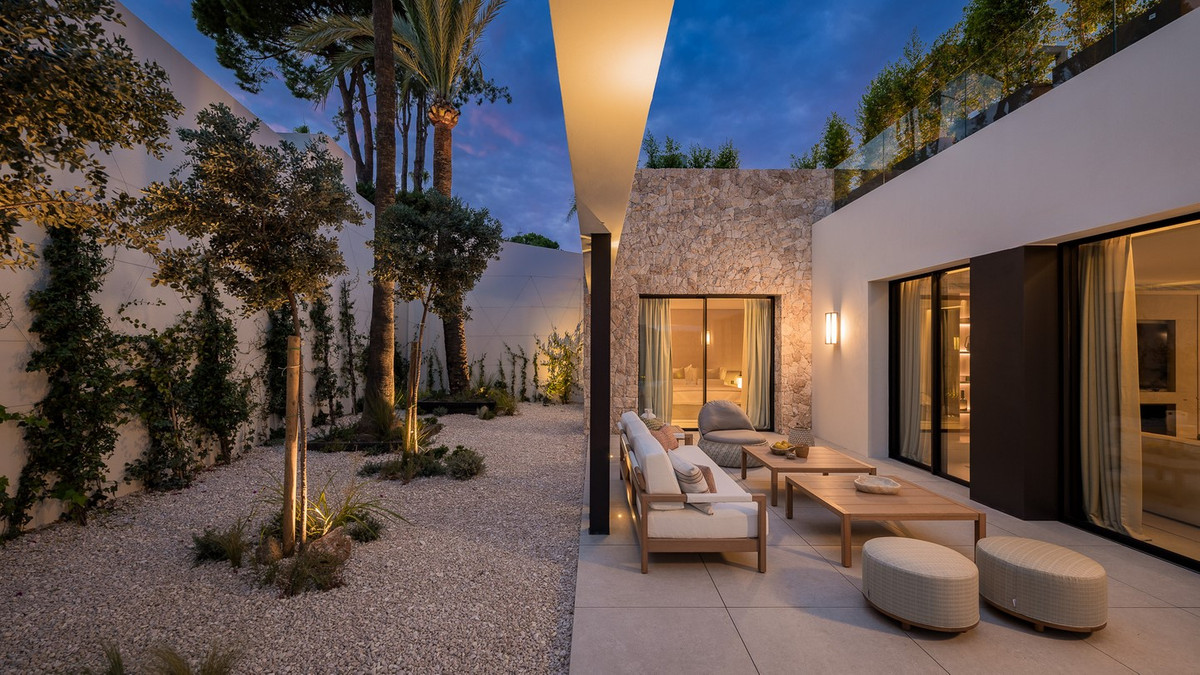 Te koop Vrijstaande Villa Costa Del Sol Nueva Andalucía € 5.975.000,-