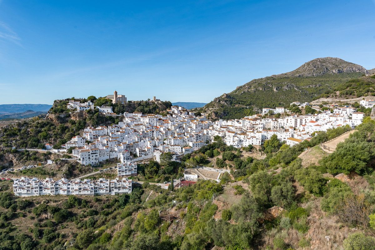 Te koop Herenhuis Costa Del Sol Casares € 410.000,-