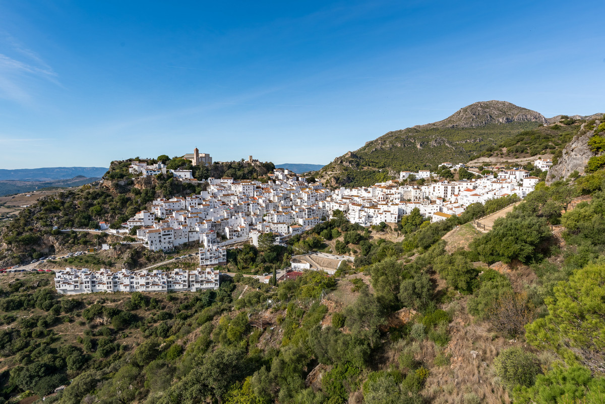 Te koop Herenhuis Costa Del Sol Casares € 410.000,-