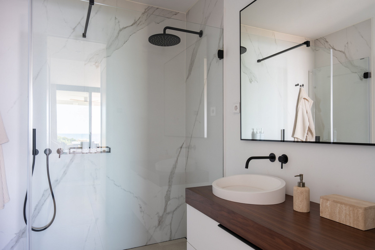 Te koop Middle Floor Apartment Costa Del Sol Artola € 1.995.000,-