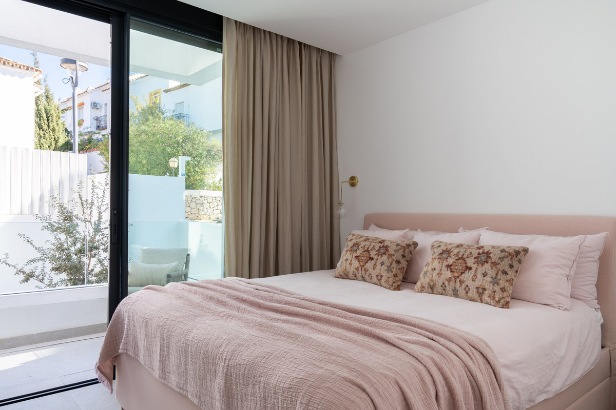 Te koop Middle Floor Apartment Costa Del Sol Artola € 1.995.000,-