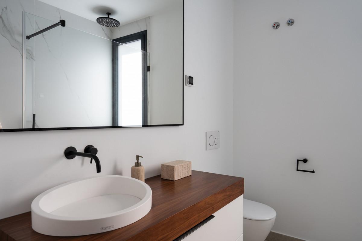 Te koop Middle Floor Apartment Costa Del Sol Artola € 1.995.000,-