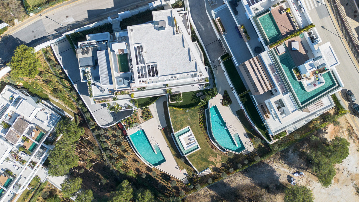 Te koop Middle Floor Apartment Costa Del Sol Artola € 1.995.000,-