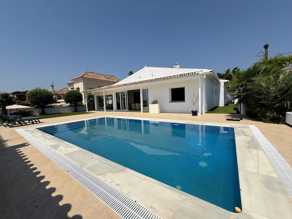 Te koop Vrijstaande Villa Costa Del Sol San Pedro De Alcántara € 1.350.000,-