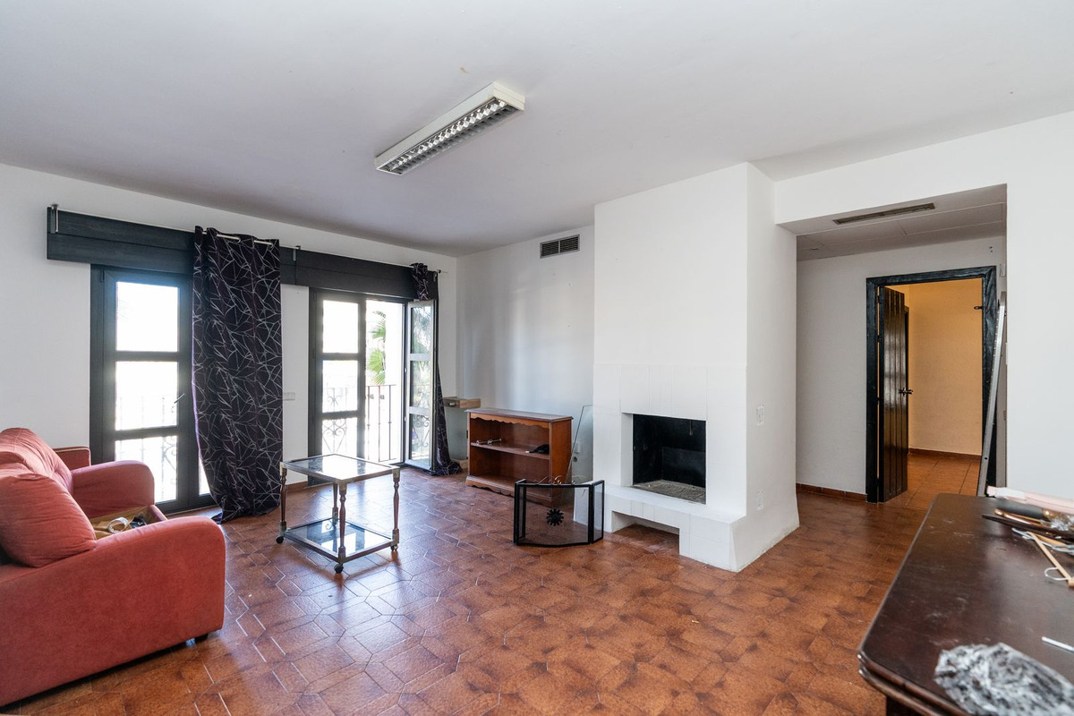 Te koop Middle Floor Apartment Costa Del Sol Puerto Banús € 430.000,-