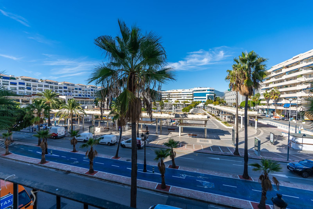 Te koop Middle Floor Apartment Costa Del Sol Puerto Banús € 430.000,-
